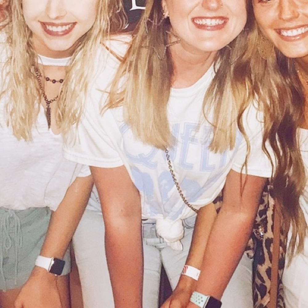 Urban Outfitters QUEEN Graphic Tee